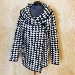 Ellen Tracy Houndstooth Wool Wrap Sweater S